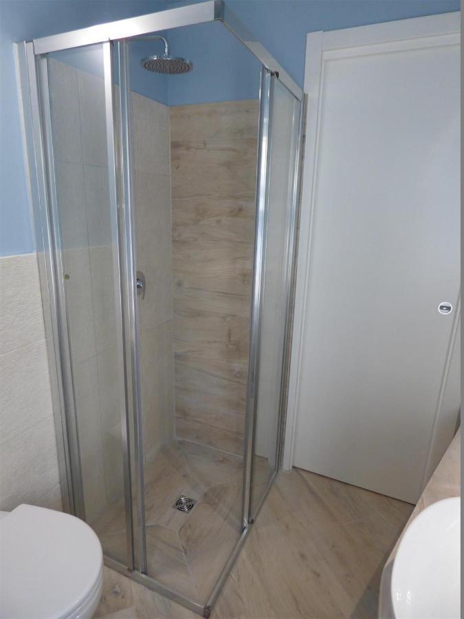 Tundra 1 Apartment Tirrenia Bagian luar foto