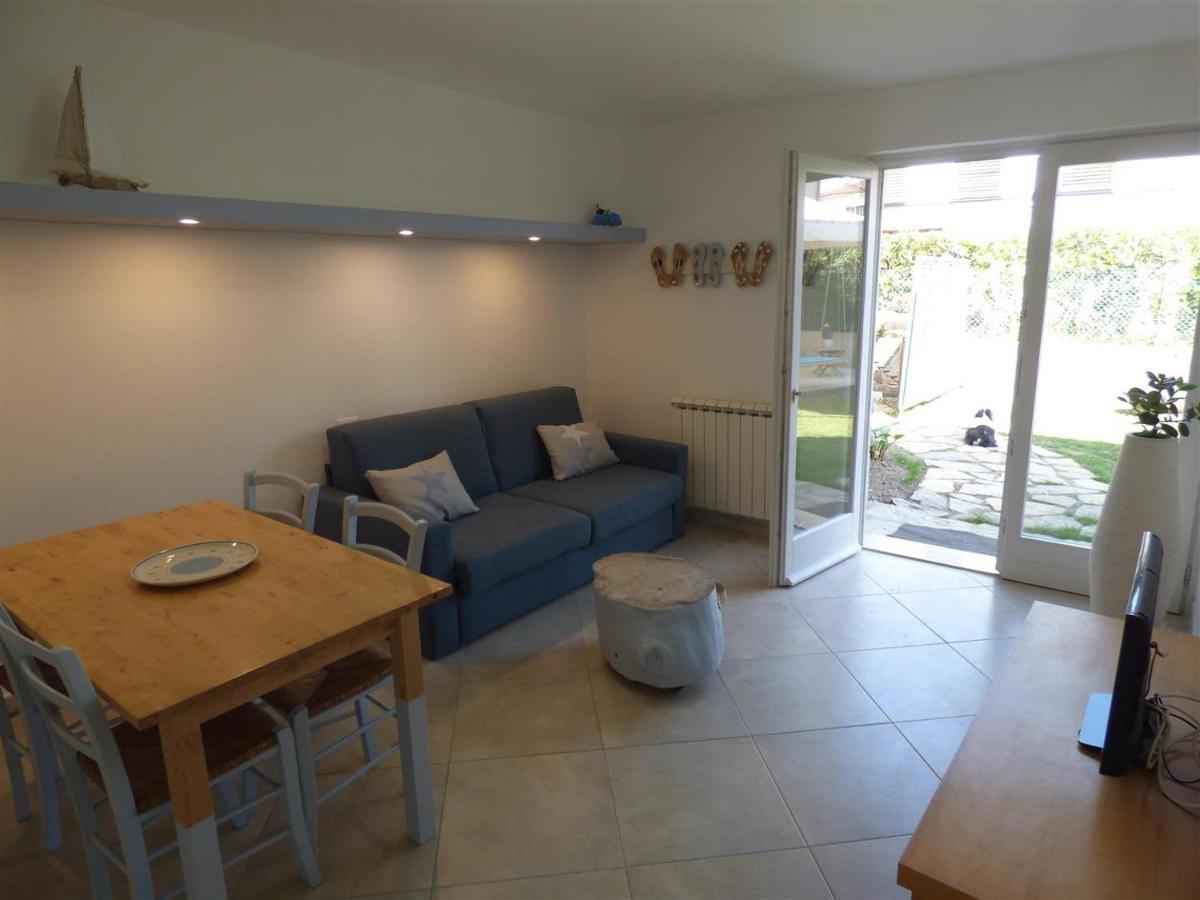 Tundra 1 Apartment Tirrenia Bagian luar foto