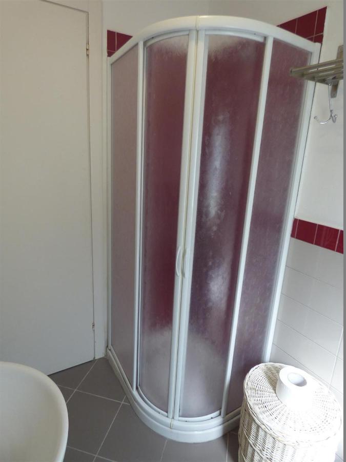 Tundra 1 Apartment Tirrenia Bagian luar foto